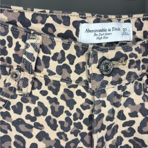 Abercrombie & Fitch High Waist Leopard Print Shorts - Picture 2 of 3